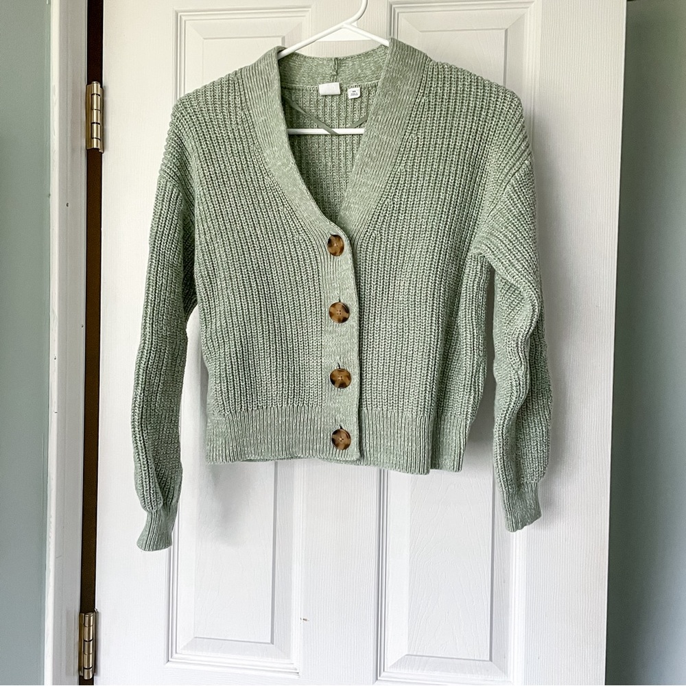 Gap cropped button cardigan